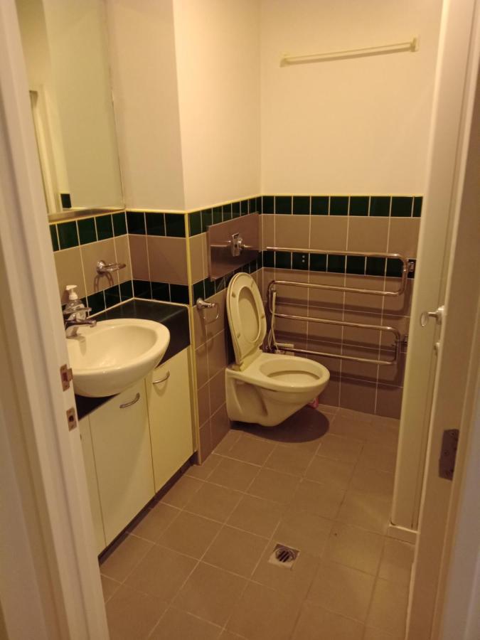 Central One Bedroom Apartment Оукланд Екстериор снимка
