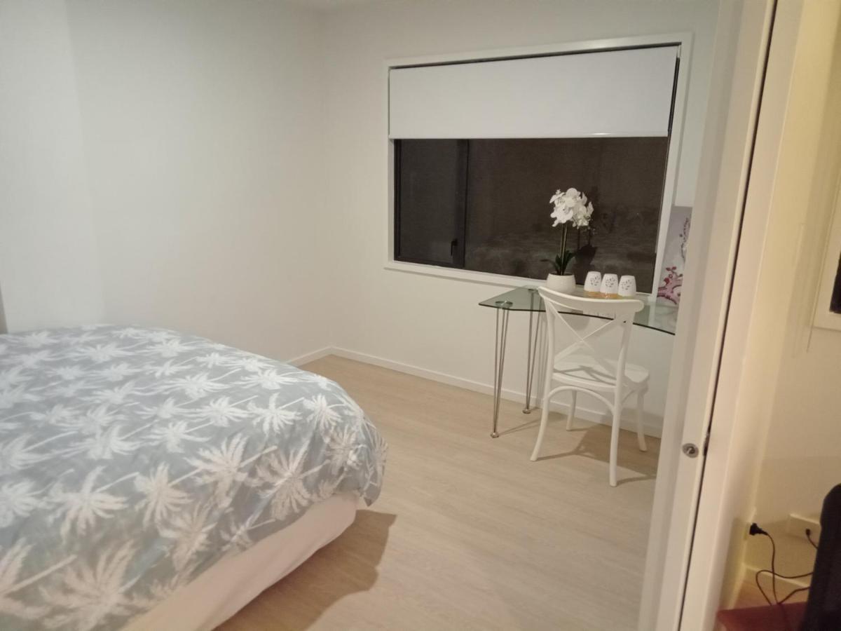 Central One Bedroom Apartment Оукланд Екстериор снимка